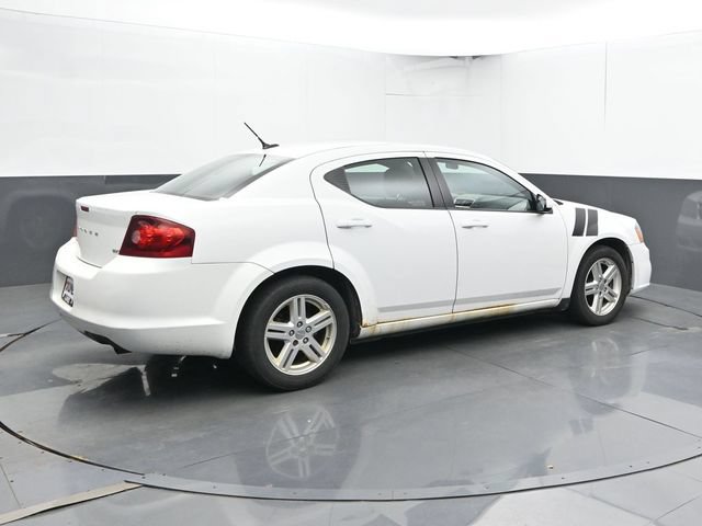 Used 2013 Dodge Avenger SXT FWD image 2