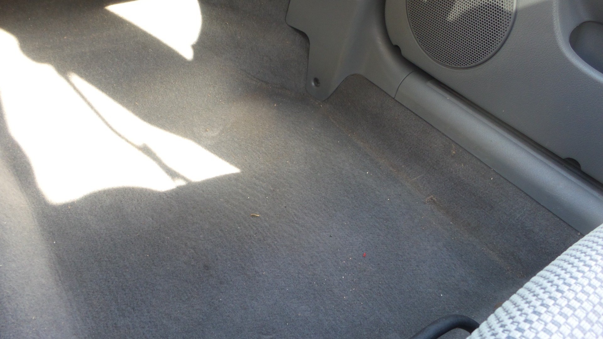 Used 2006 Suzuki Forenza Sedan FWD image 20