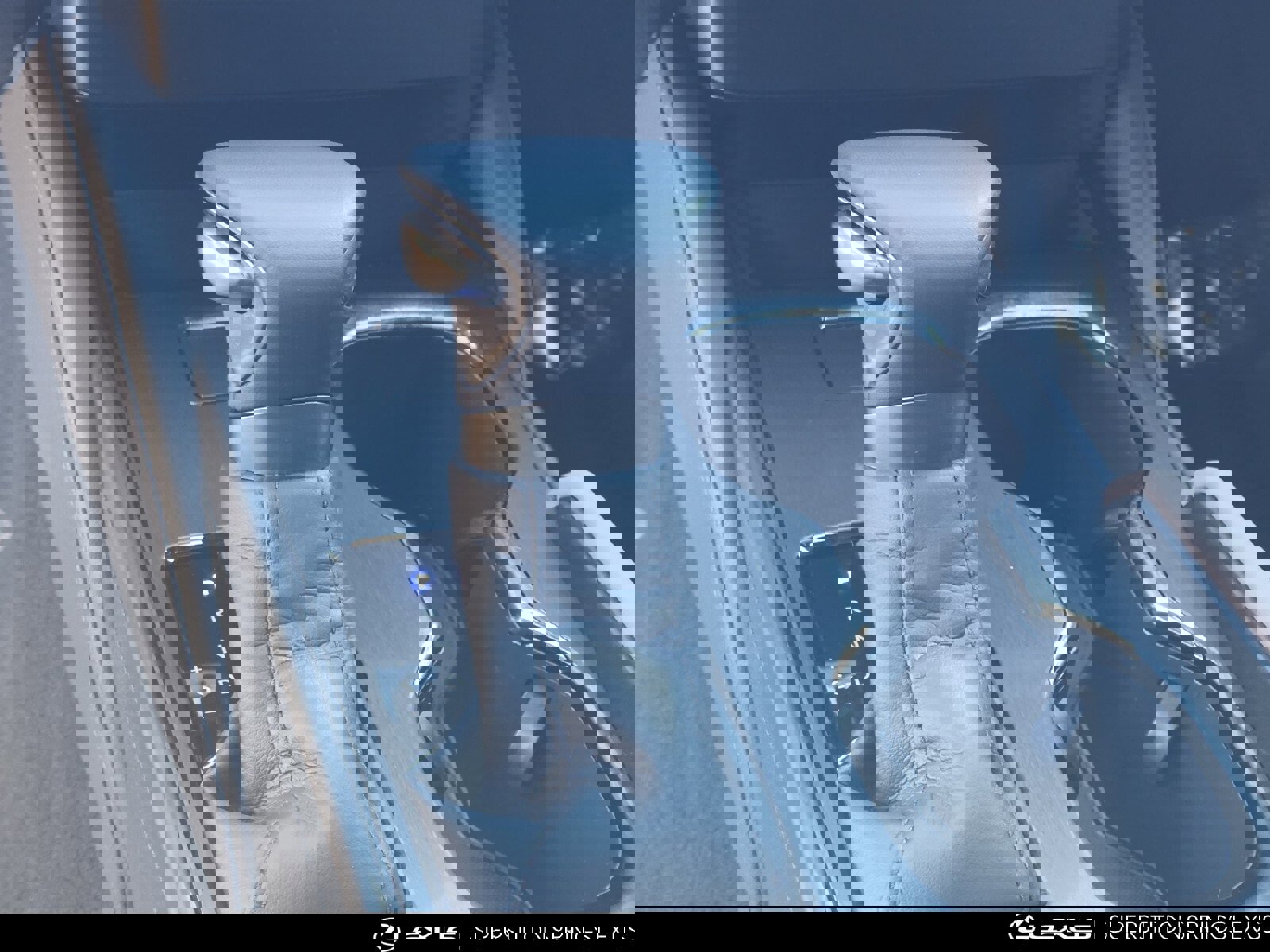 Used 2025 Lexus ES 300h w/ Premium Package image 21