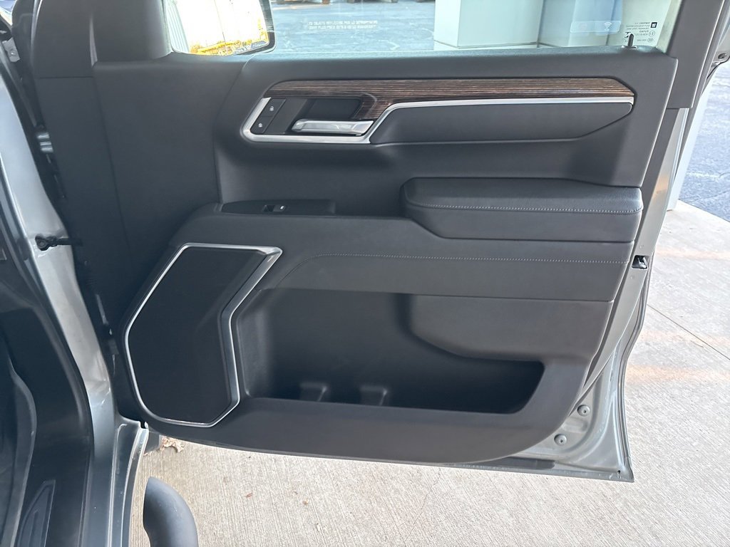 Used 2023 GMC Sierra 1500 Elevation image 28