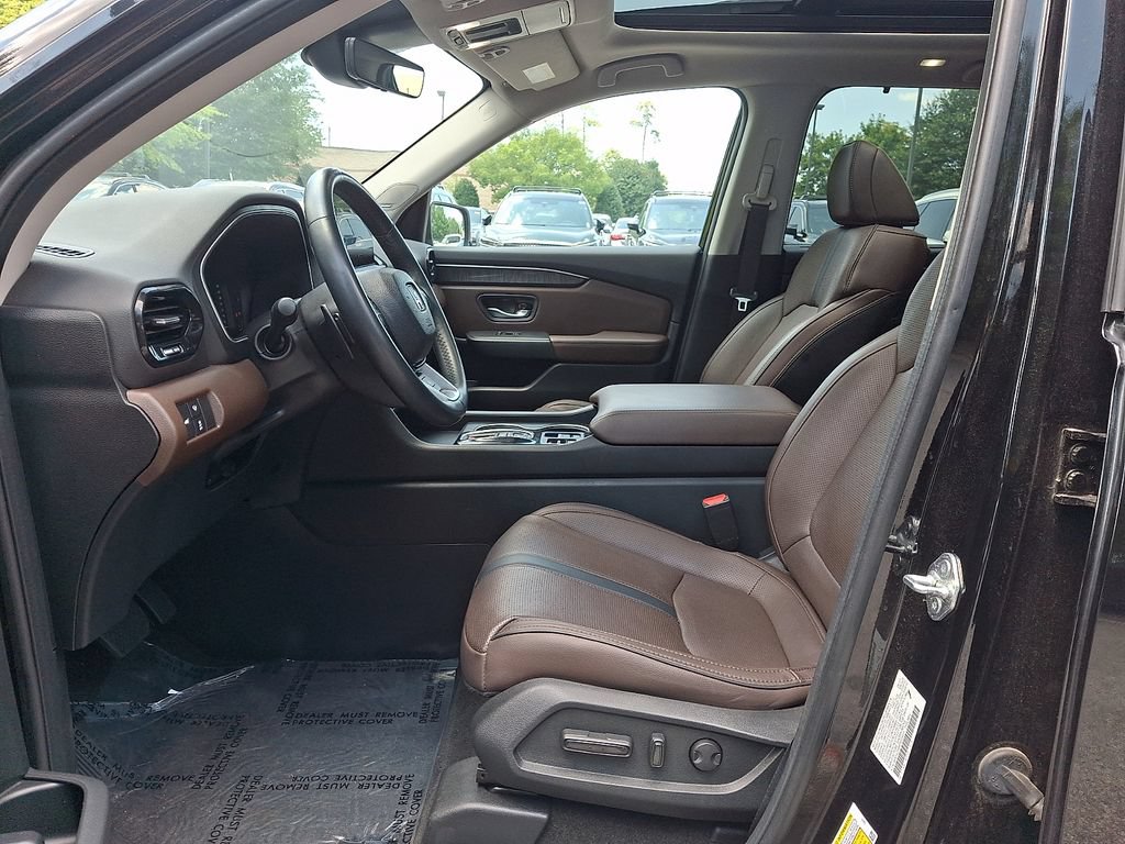 Used 2023 Honda Pilot Elite image 13