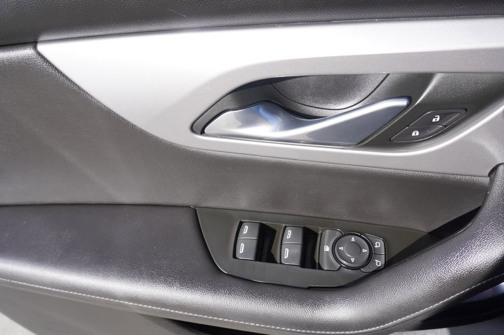 Used 2022 Chevrolet Blazer LT w/ Midnight/Sport Edition FWD image 12