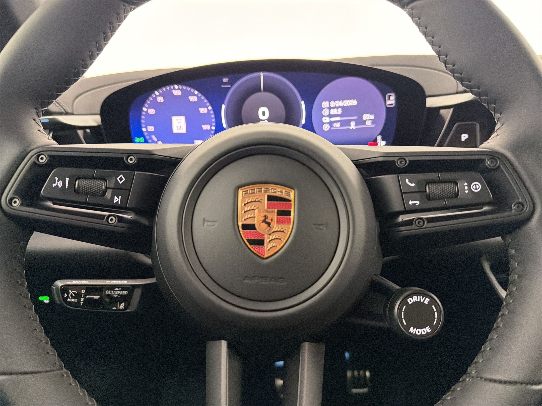 Used 2026 Porsche Macan 4 Electric AWD/4WD image 18