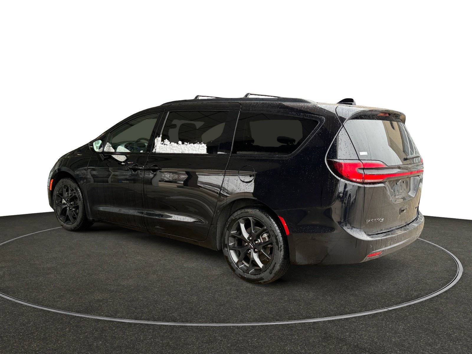 Used 2025 Chrysler Pacifica Limited image 3