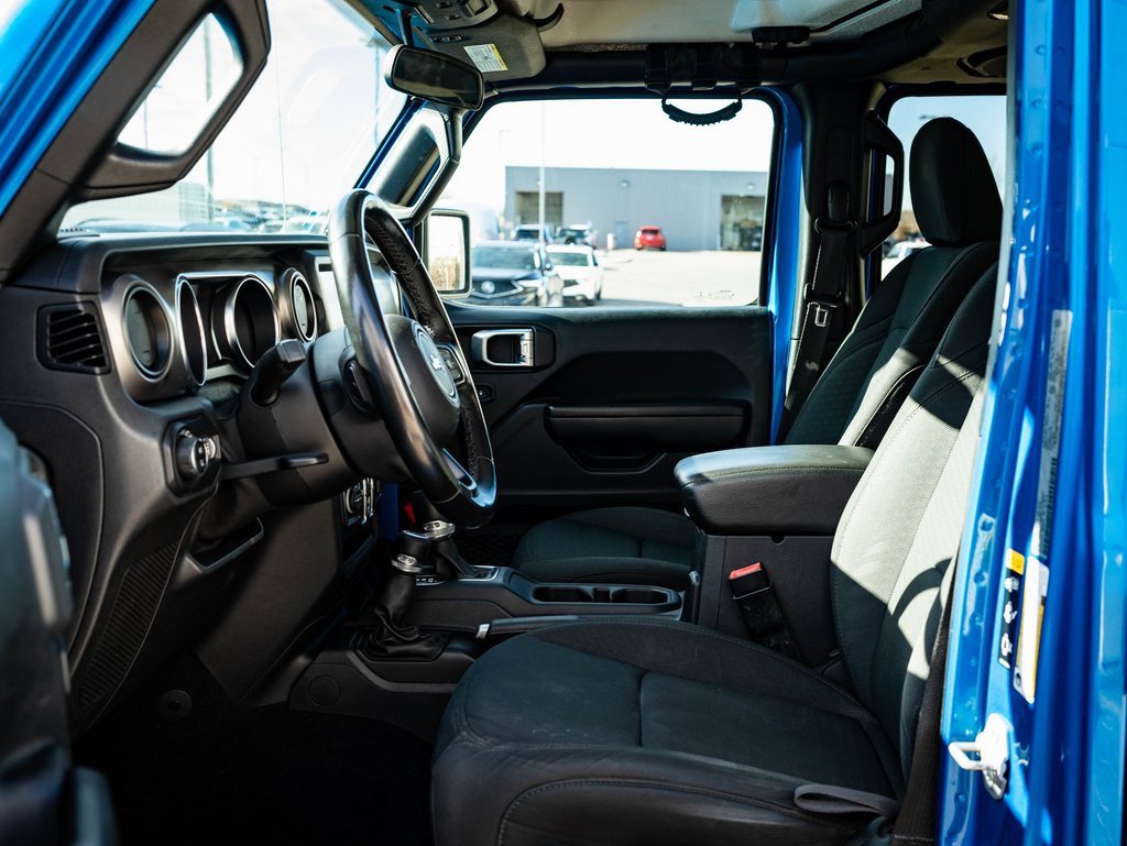 Used 2020 Jeep Gladiator Sport w/ Quick Order Package 24S image 21