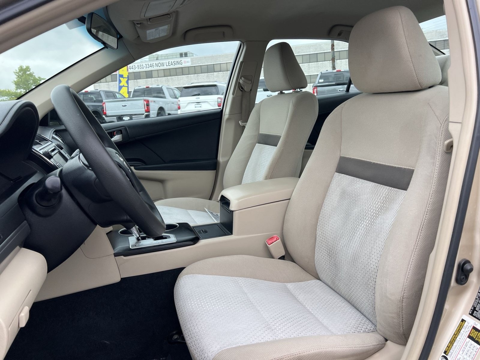 Used 2012 Toyota Camry LE FWD image 13