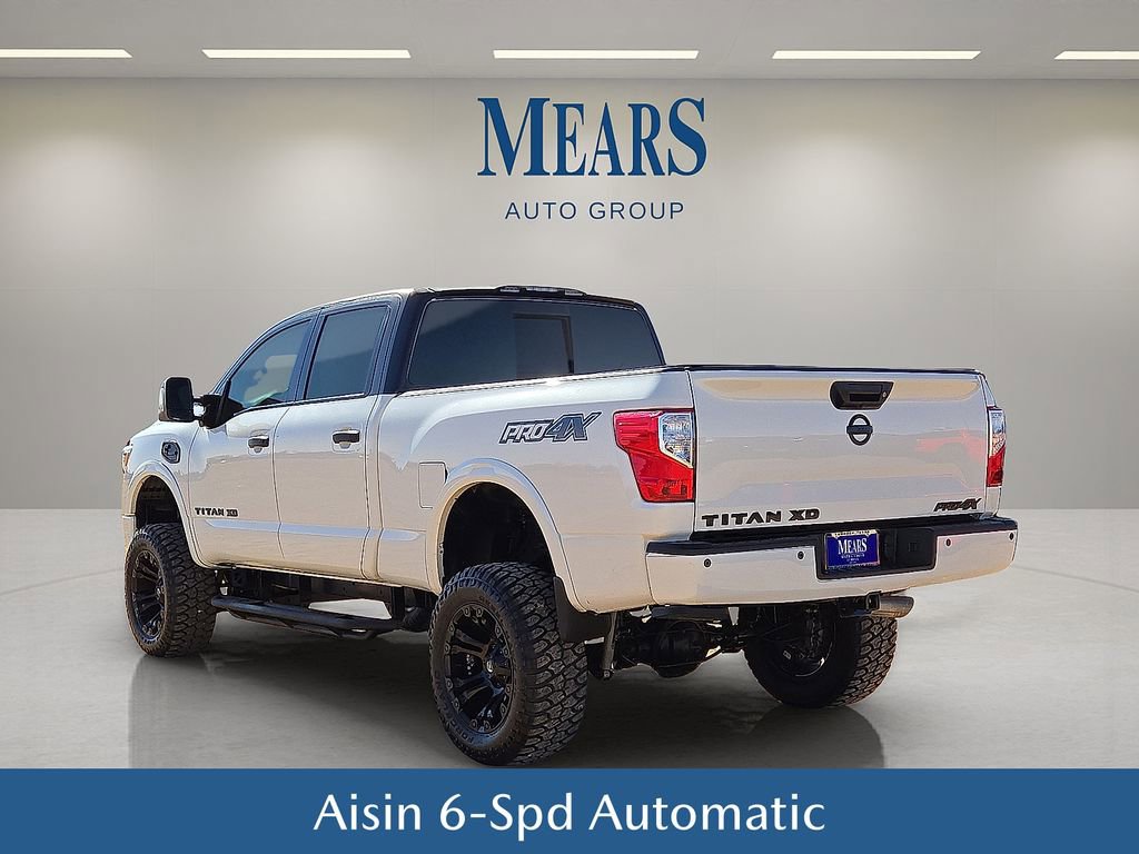 Used 2019 Nissan Titan PRO-4X w/ Pro-4x Convenience Package image 4