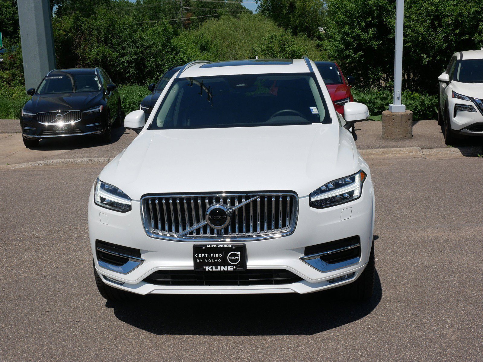 Used 2025 Volvo XC90 B6 Plus w/ Protection Package Premier AWD/4WD image 2