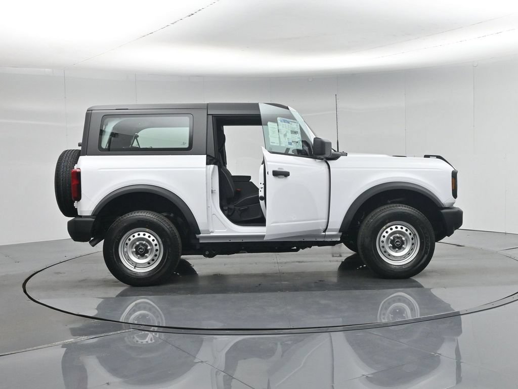 New 2026 Ford Bronco 2-Door AWD/4WD image 3
