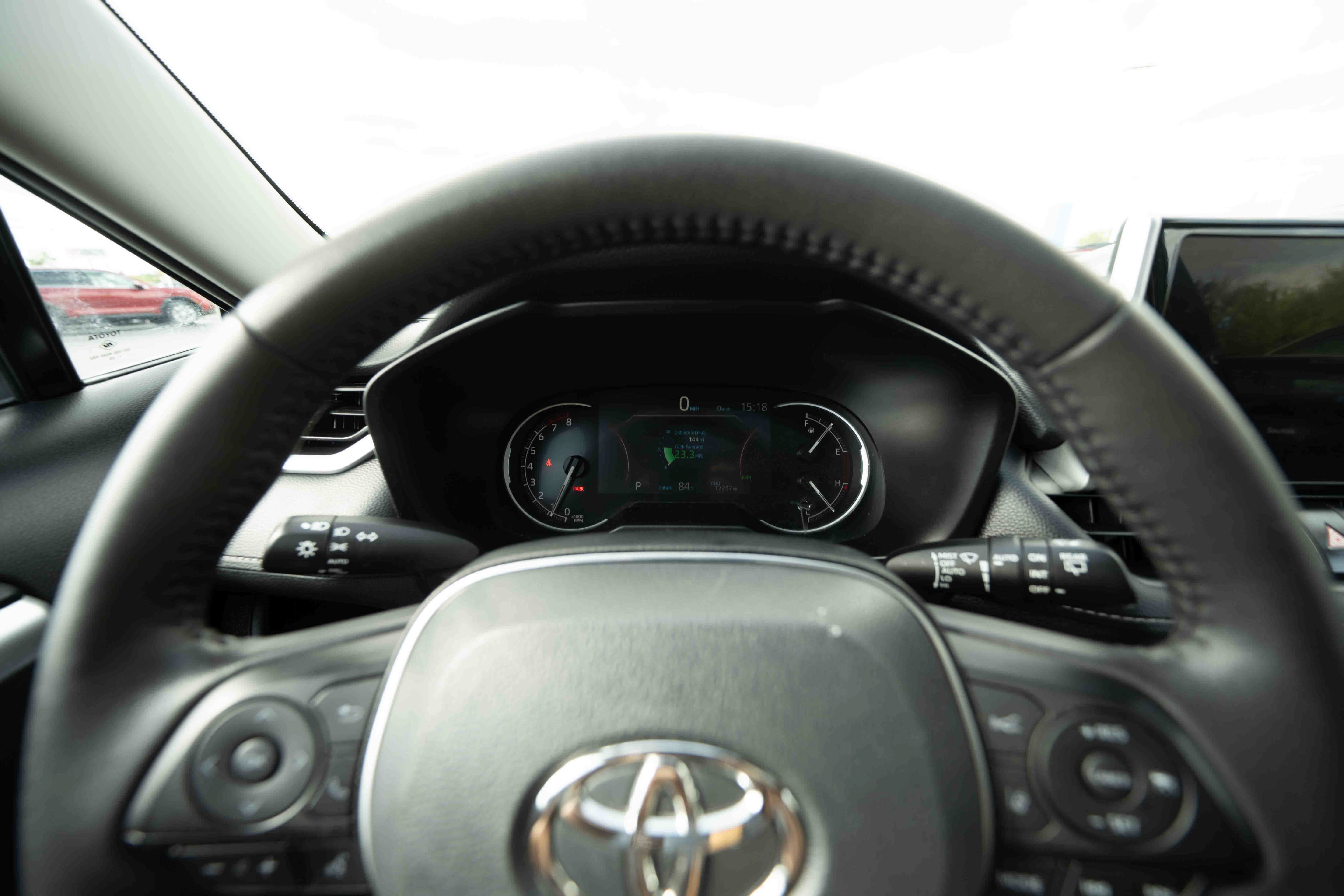 Used 2025 Toyota RAV4 XLE w/ Convenience Package AWD/4WD image 15