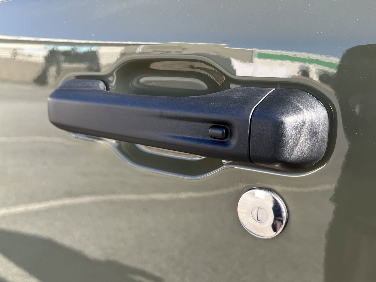 Used 2025 Jeep Wrangler Unlimited Rubicon image 43