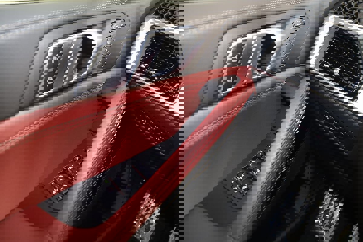 Used 2024 BMW X6 xDrive40i image 41