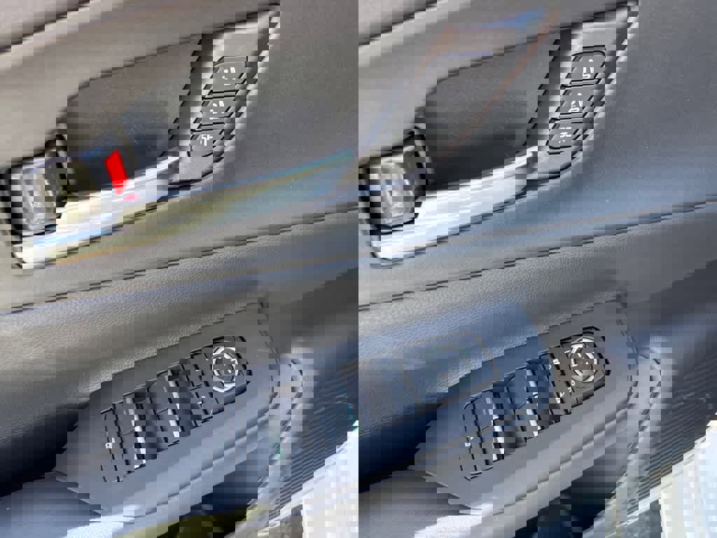 New 2026 Toyota Prius XSE Premium image 21