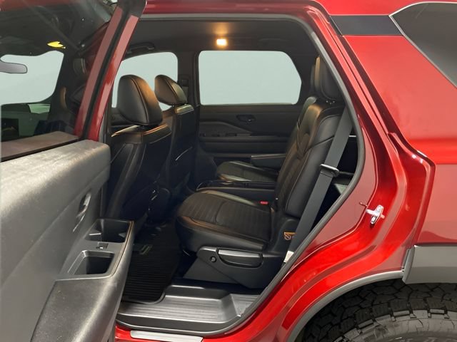 Used 2024 Nissan Pathfinder Rock Creek AWD/4WD image 24