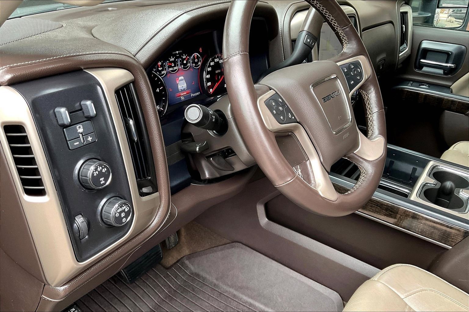 Used 2015 GMC Sierra 2500 Denali image 14