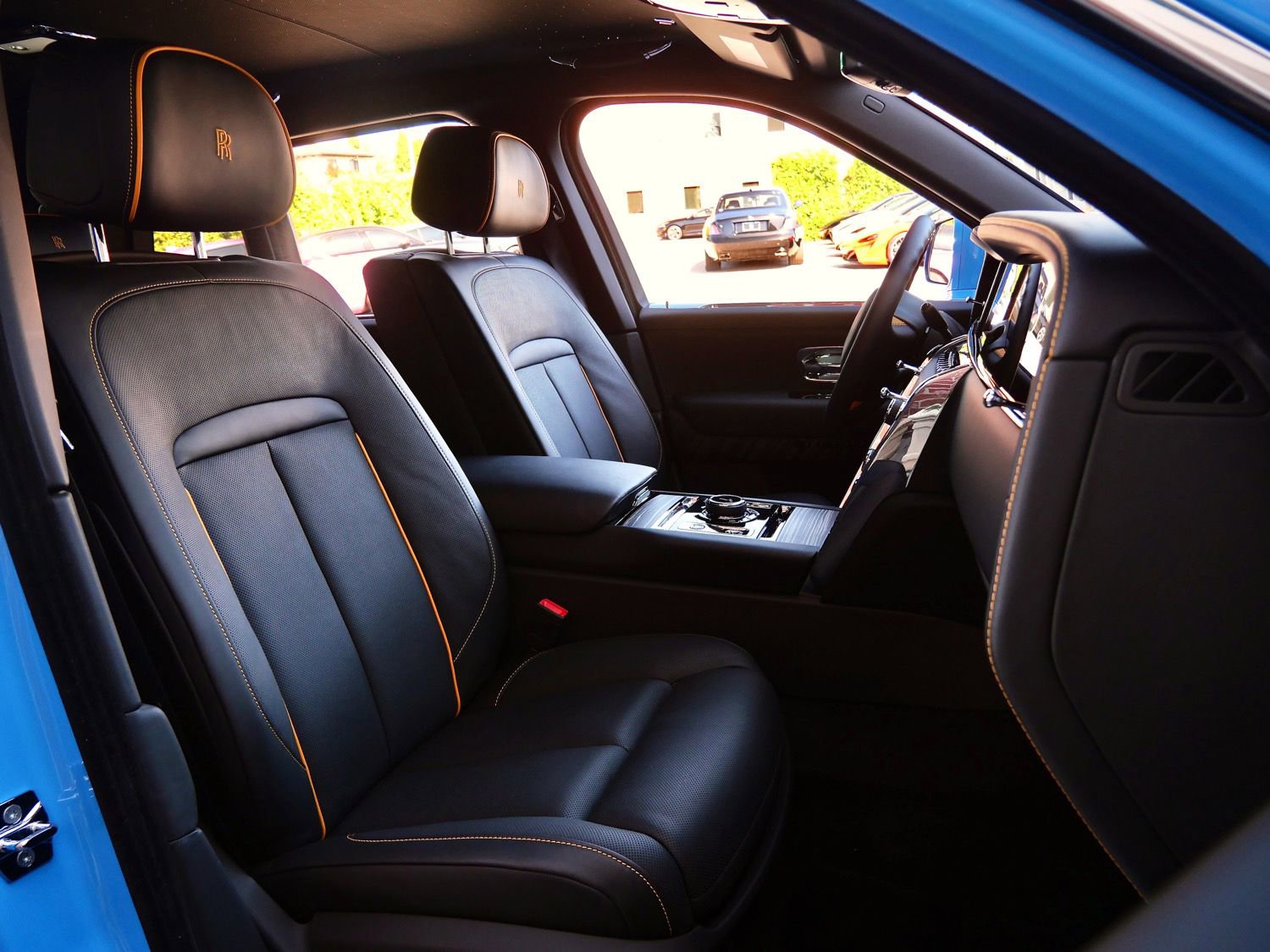 Used 2026 Rolls-Royce Cullinan AWD/4WD image 32