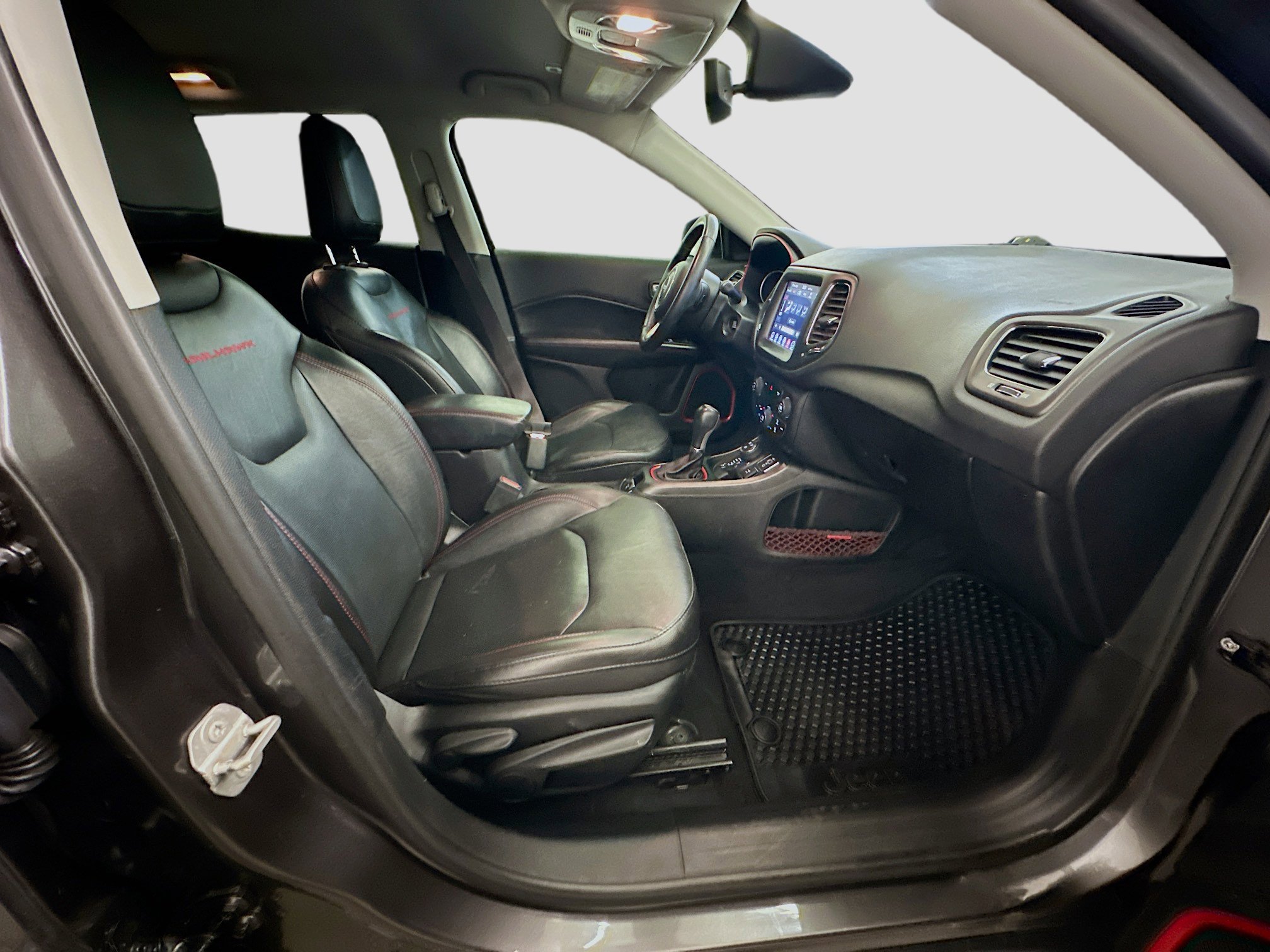 Used 2019 Jeep Compass Trailhawk w/ Leather Interior Group image 31