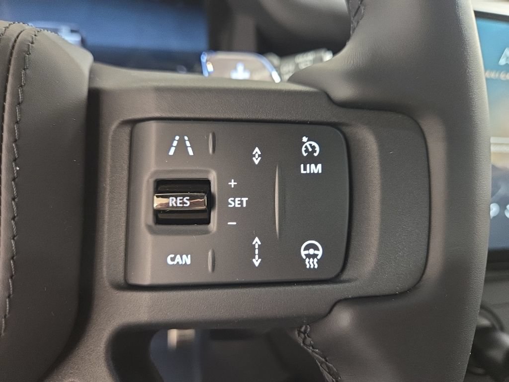New 2026 Land Rover Defender 110 AWD/4WD image 21