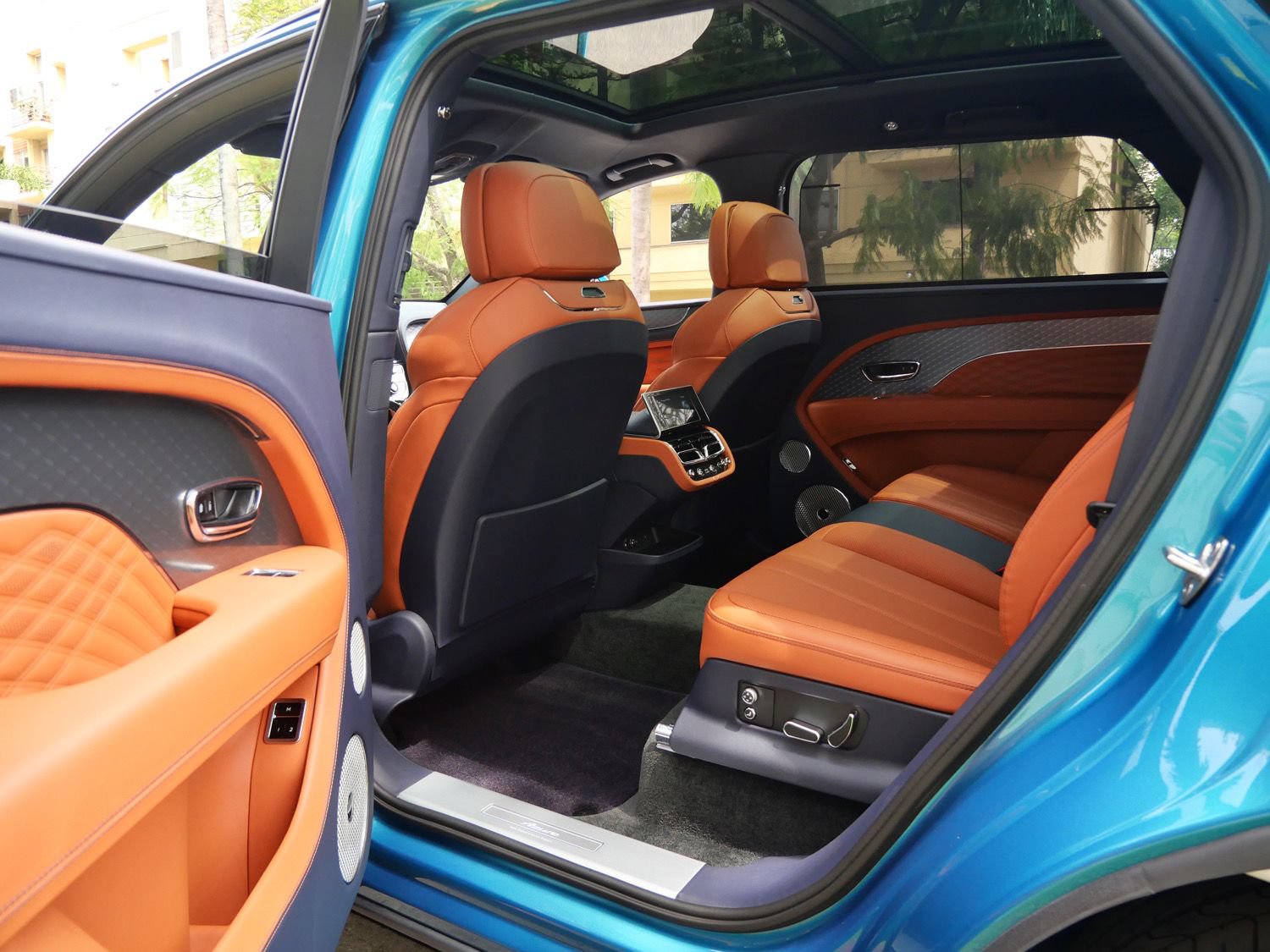 New 2026 Bentley Bentayga Extended Wheelbase AWD/4WD image 20