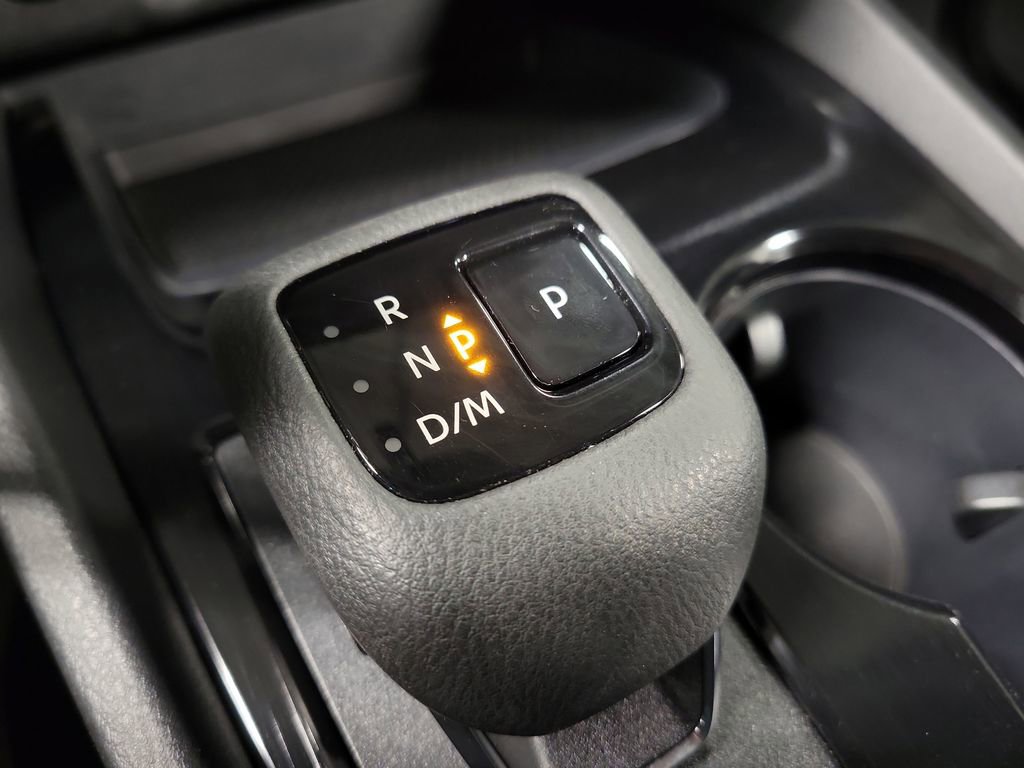 Used 2025 Nissan Rogue SV image 17