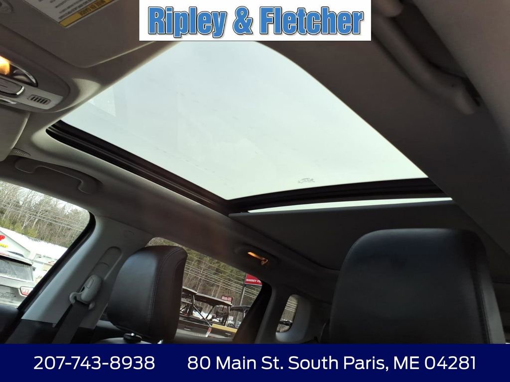 Used 2022 Jeep Compass Trailhawk w/ Sun and Sound Group image 15