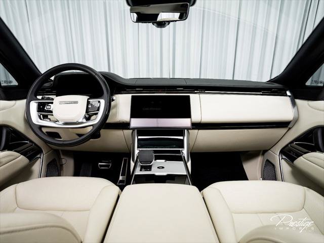 Used 2025 Land Rover Range Rover Autobiography AWD/4WD image 30