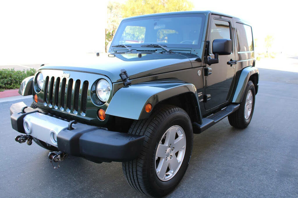 Used 2011 Jeep Wrangler Sahara w/ Connectivity Group AWD/4WD image 26