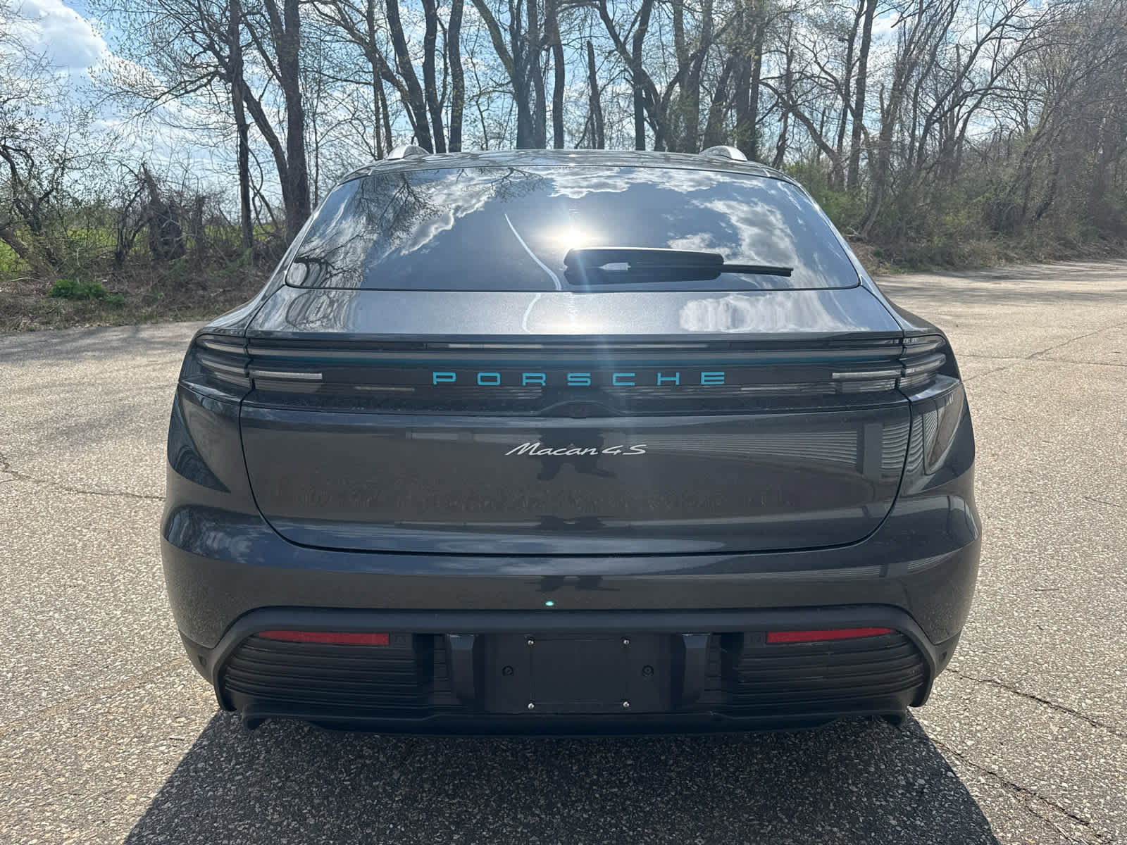 Used 2025 Porsche Macan 4S Electric AWD/4WD image 7