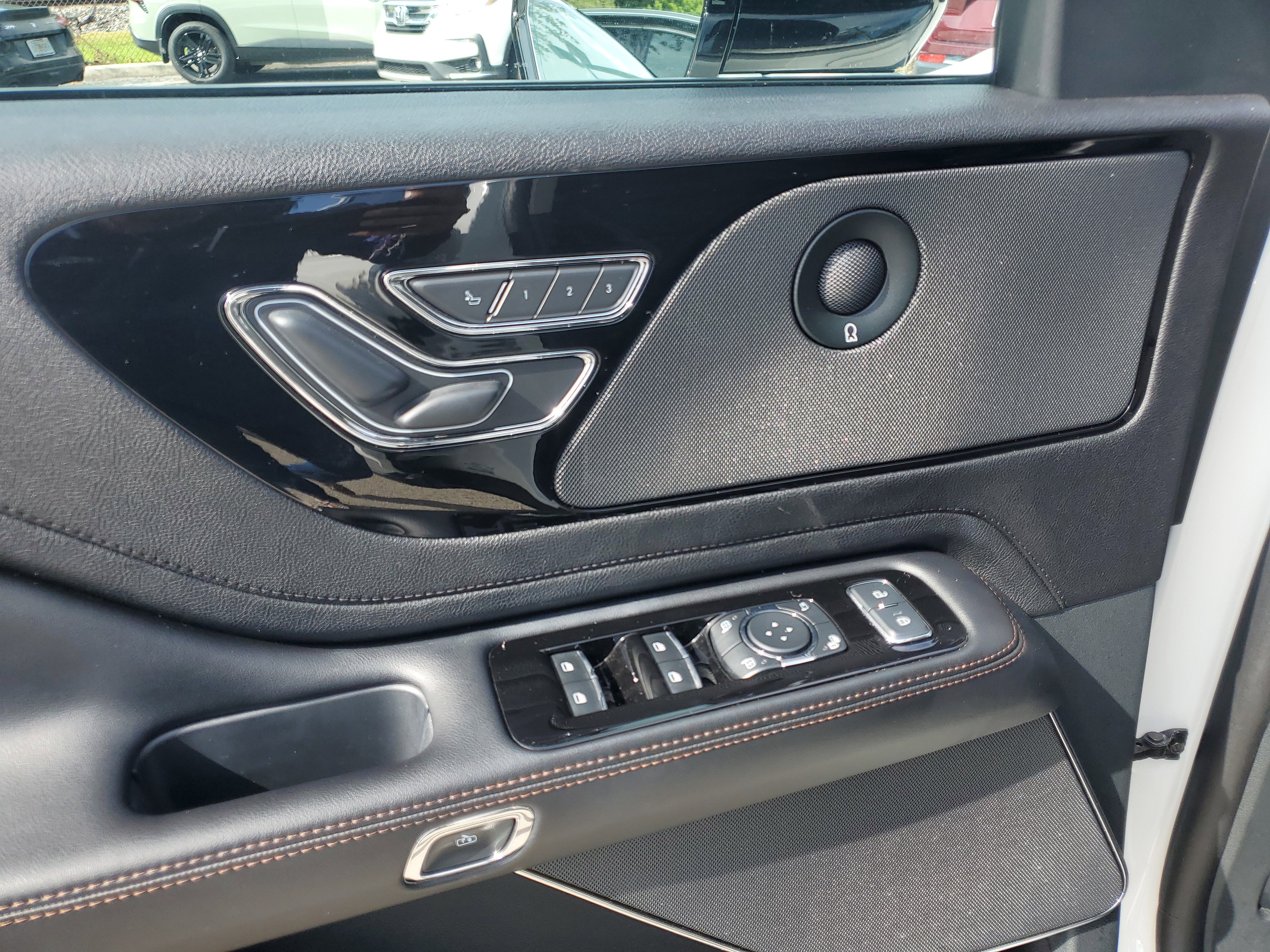 Certified 2023 Lincoln Aviator Reserve image 16