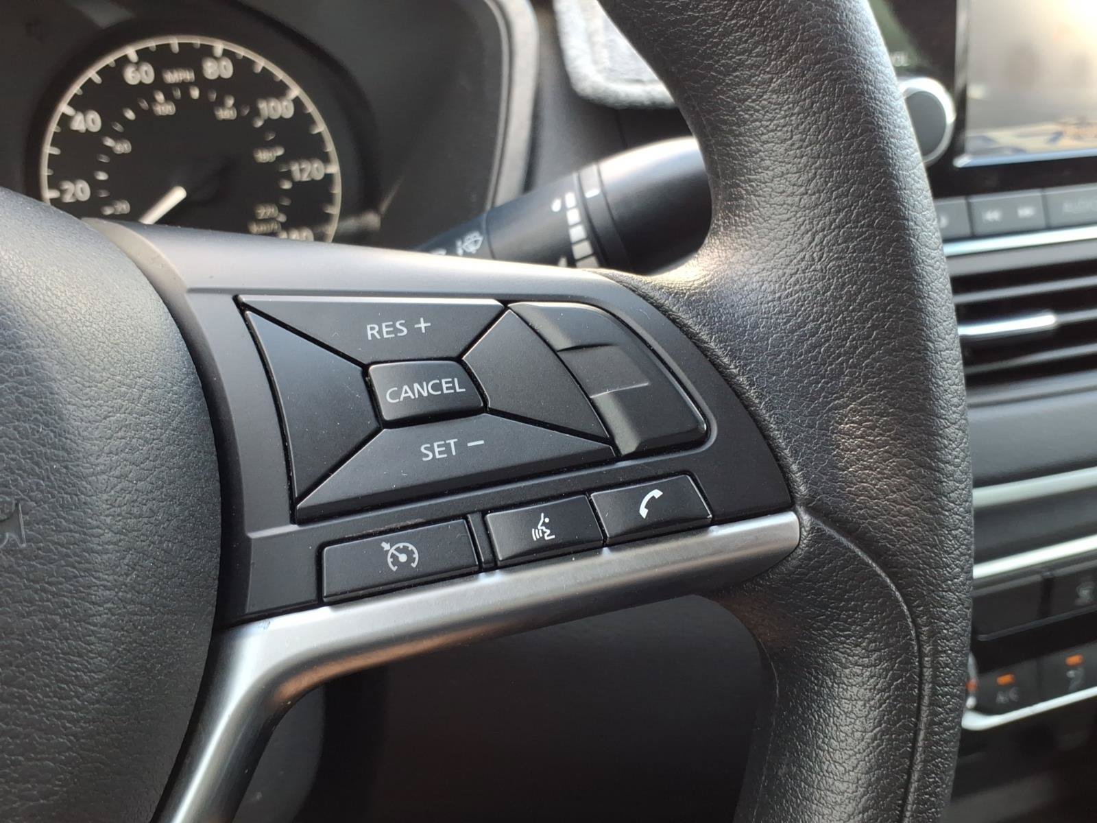 Used 2022 Nissan Altima 2.5 S FWD image 33