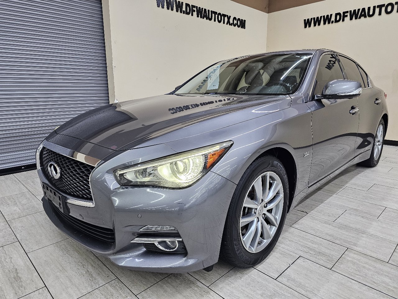 Used 2016 INFINITI Q50 3.0t Premium w/ Driver Assistance Package image 2