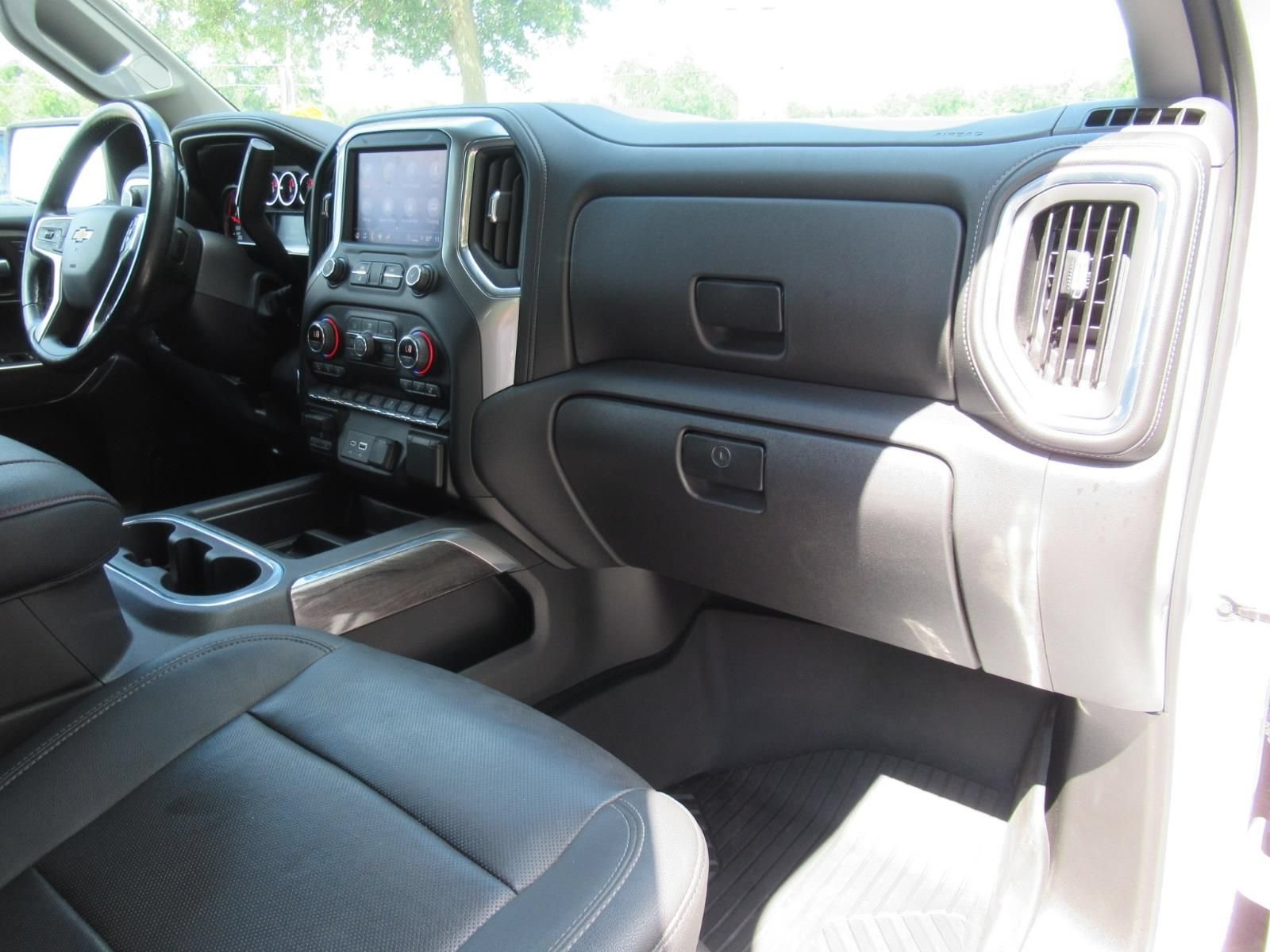Used 2021 Chevrolet Silverado 1500 LTZ AWD/4WD image 11