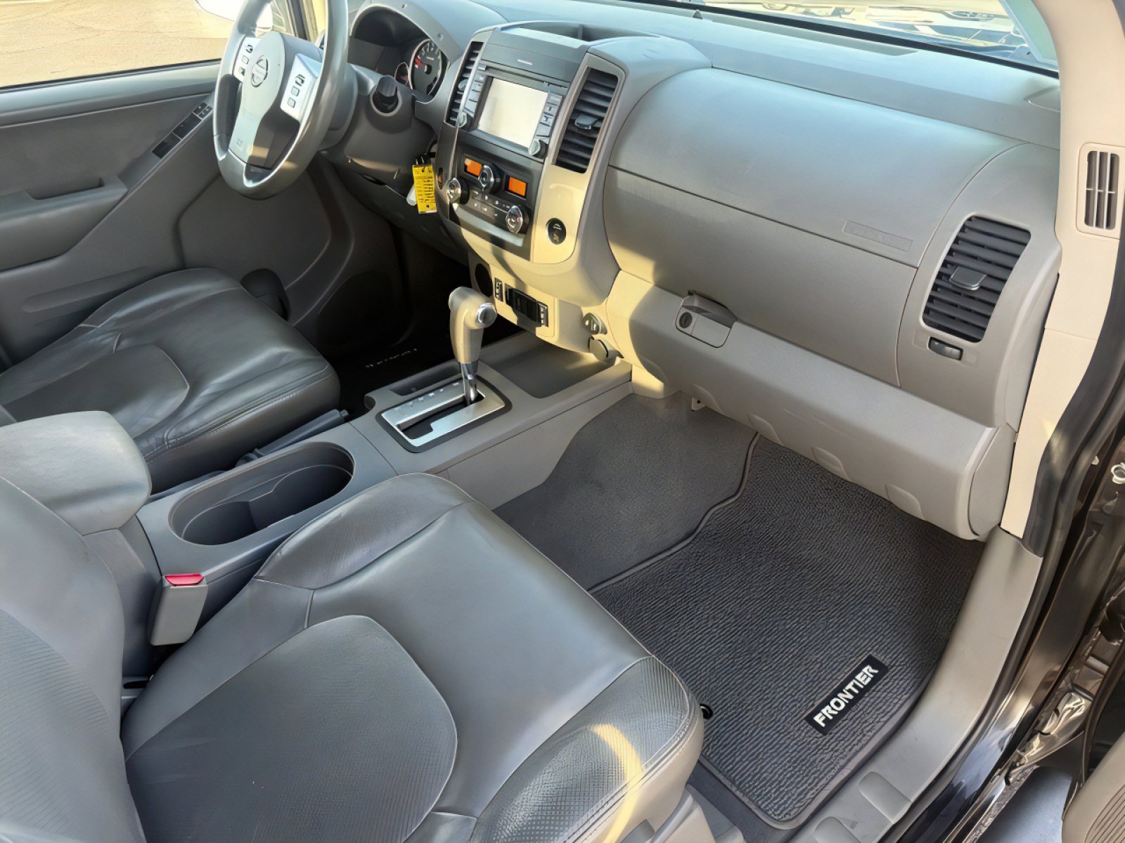 Used 2019 Nissan Frontier SL image 29