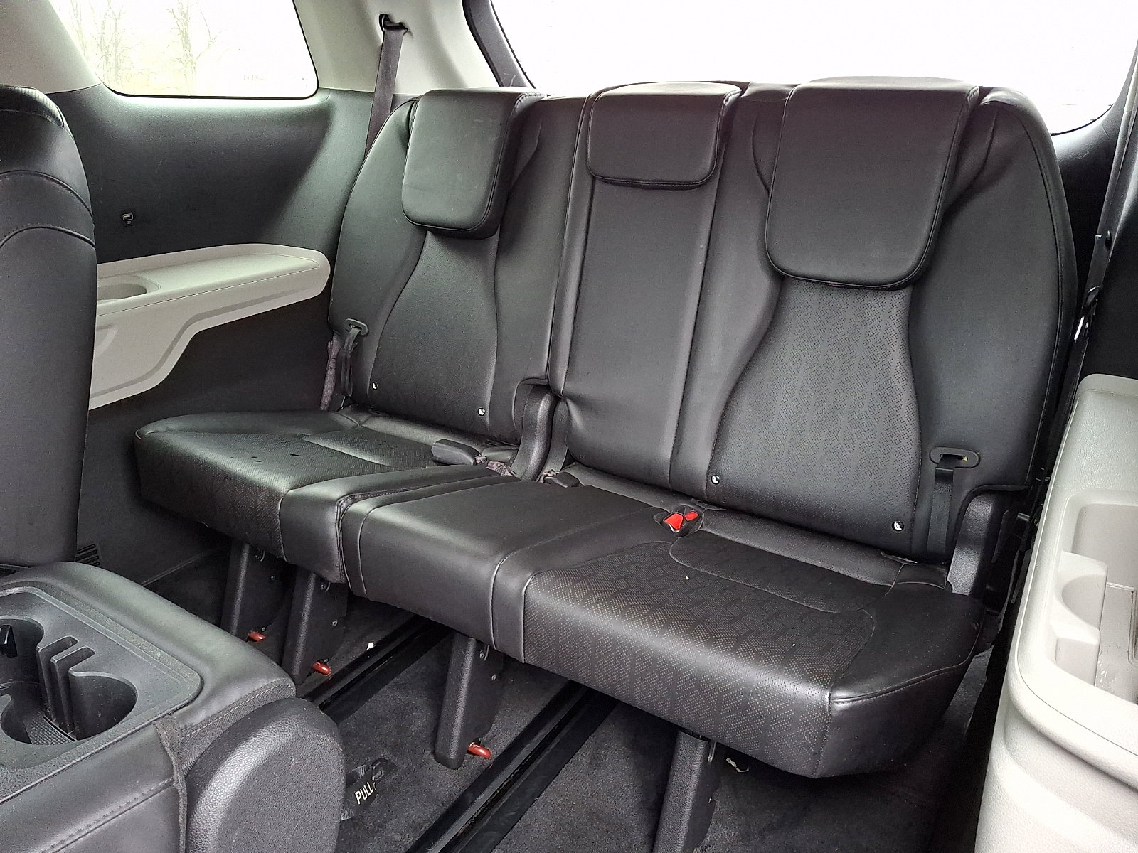 Used 2022 Kia Carnival LX image 11