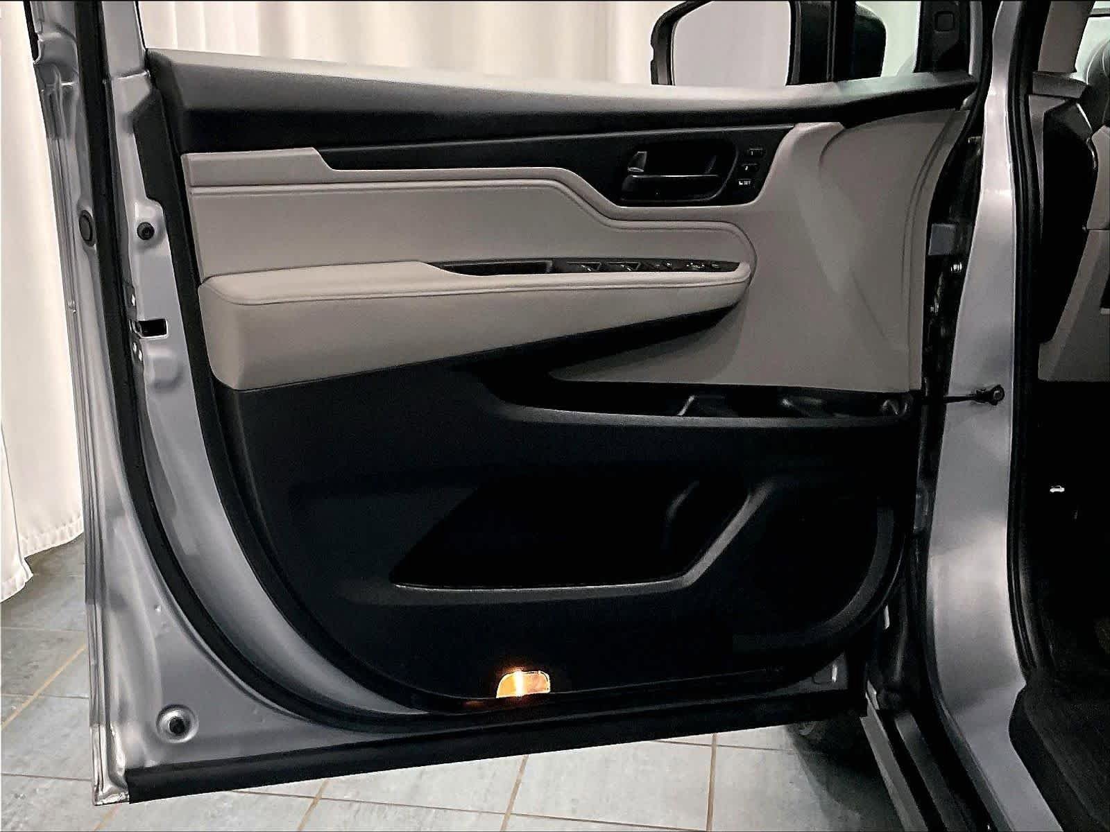 Used 2023 Honda Odyssey EX-L image 9