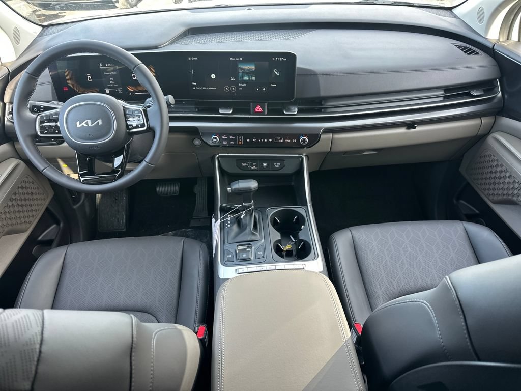 New 2026 Kia Carnival FWD image 18