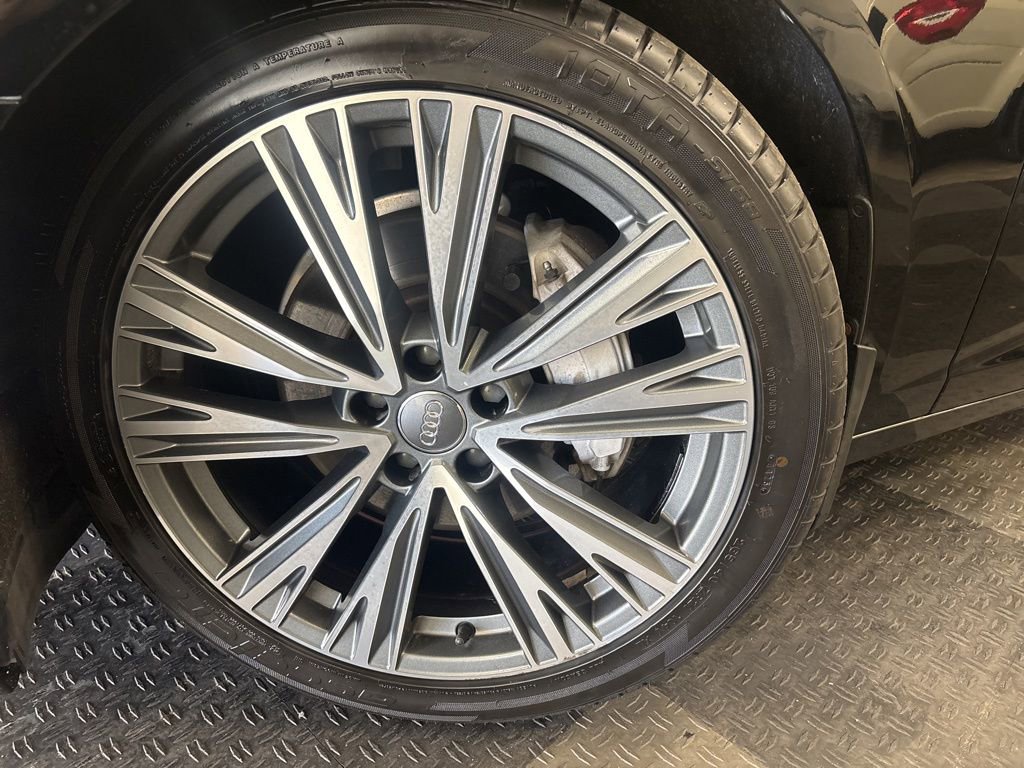 Used 2020 Audi A6 2.0T Premium w/ Sport Package image 4