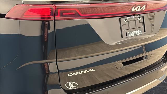 Used 2024 Kia Carnival SX Prestige image 35