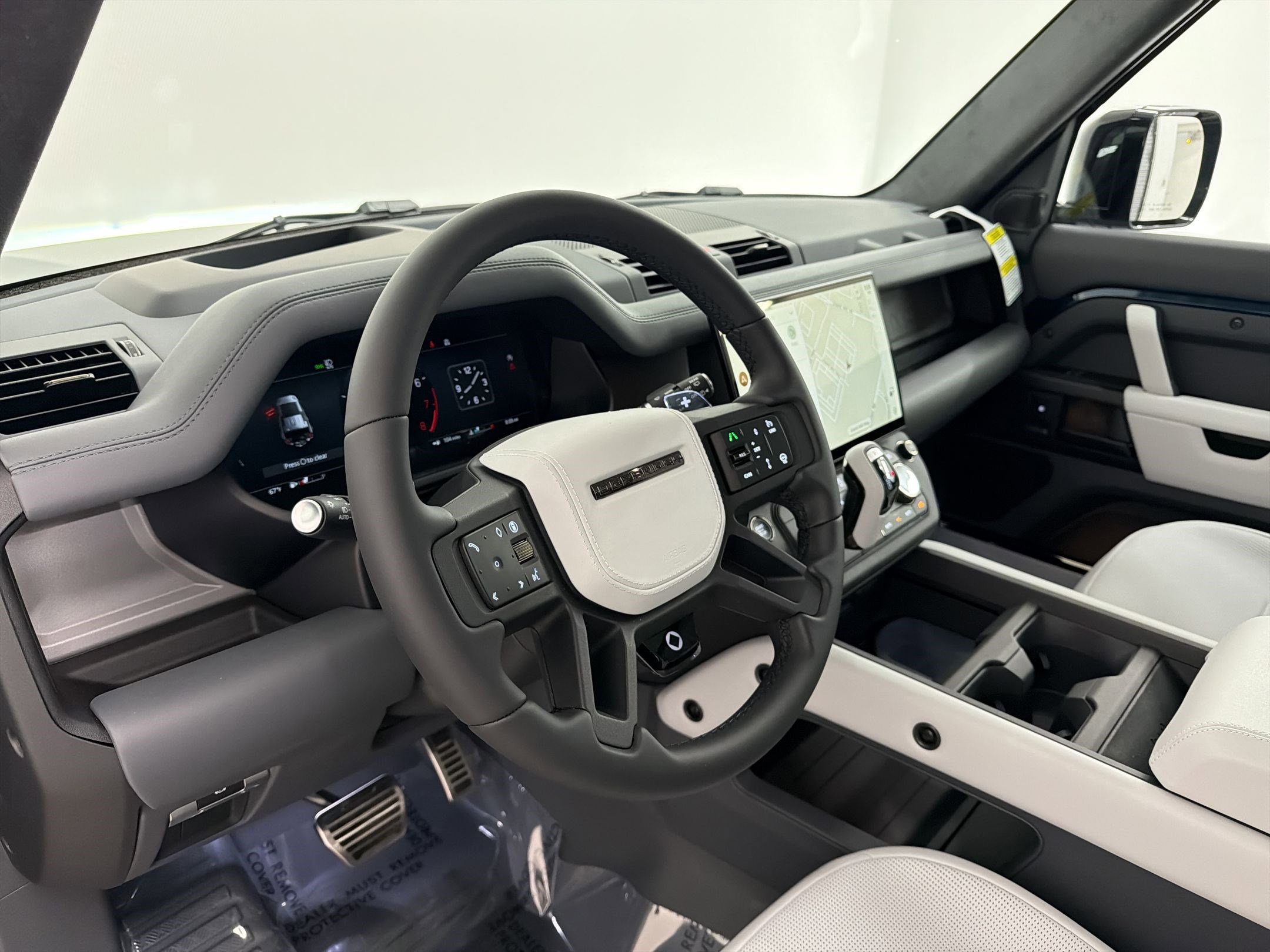 New 2026 Land Rover Defender 110 OCTA AWD/4WD image 4