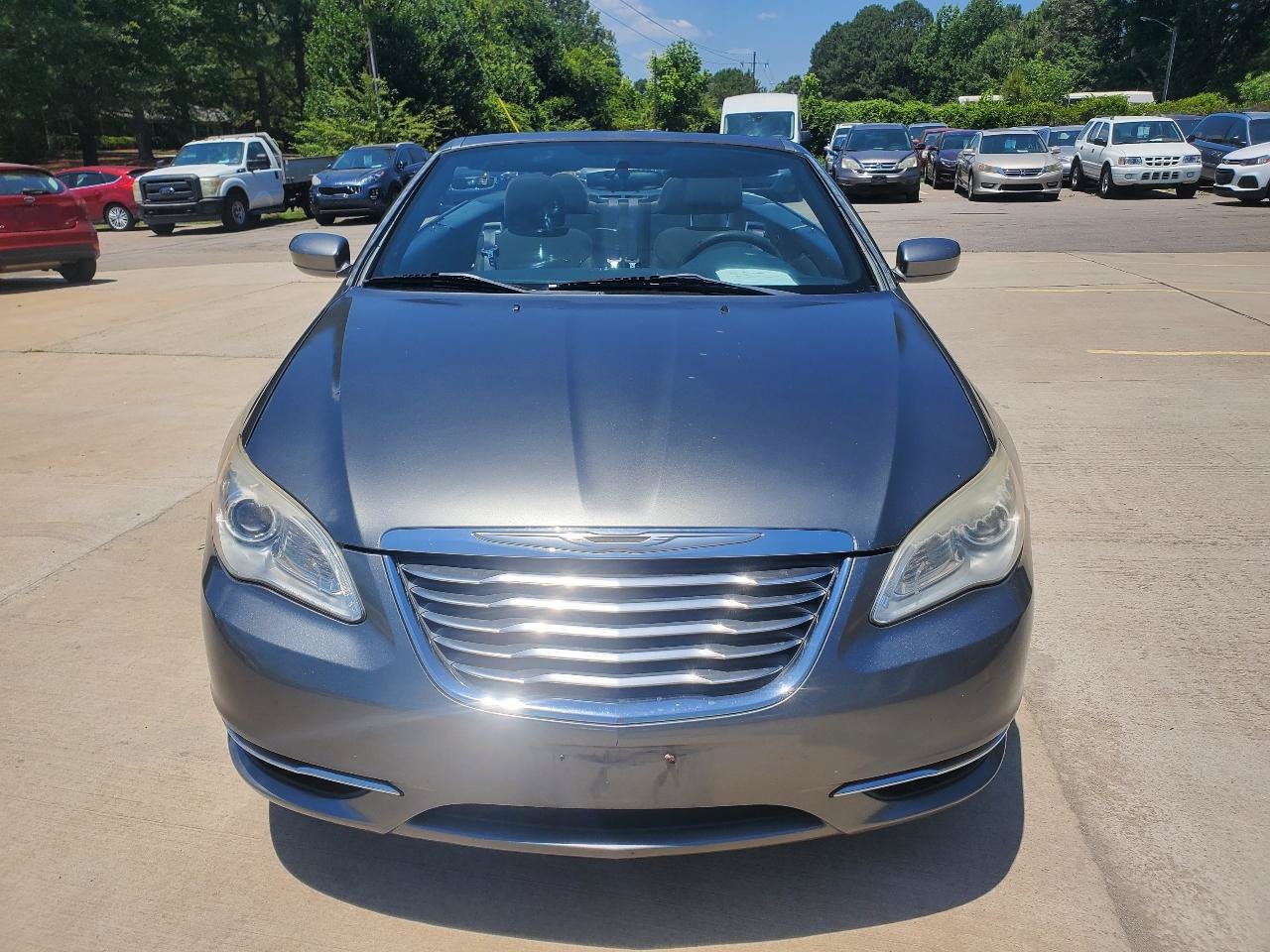 Used 2012 Chrysler 200 Touring FWD image 2