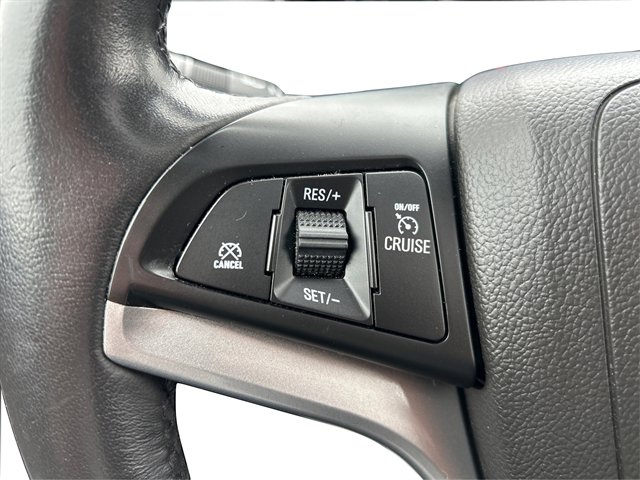 Used 2020 Chevrolet Trax LT w/ Sun & Sound Package image 37