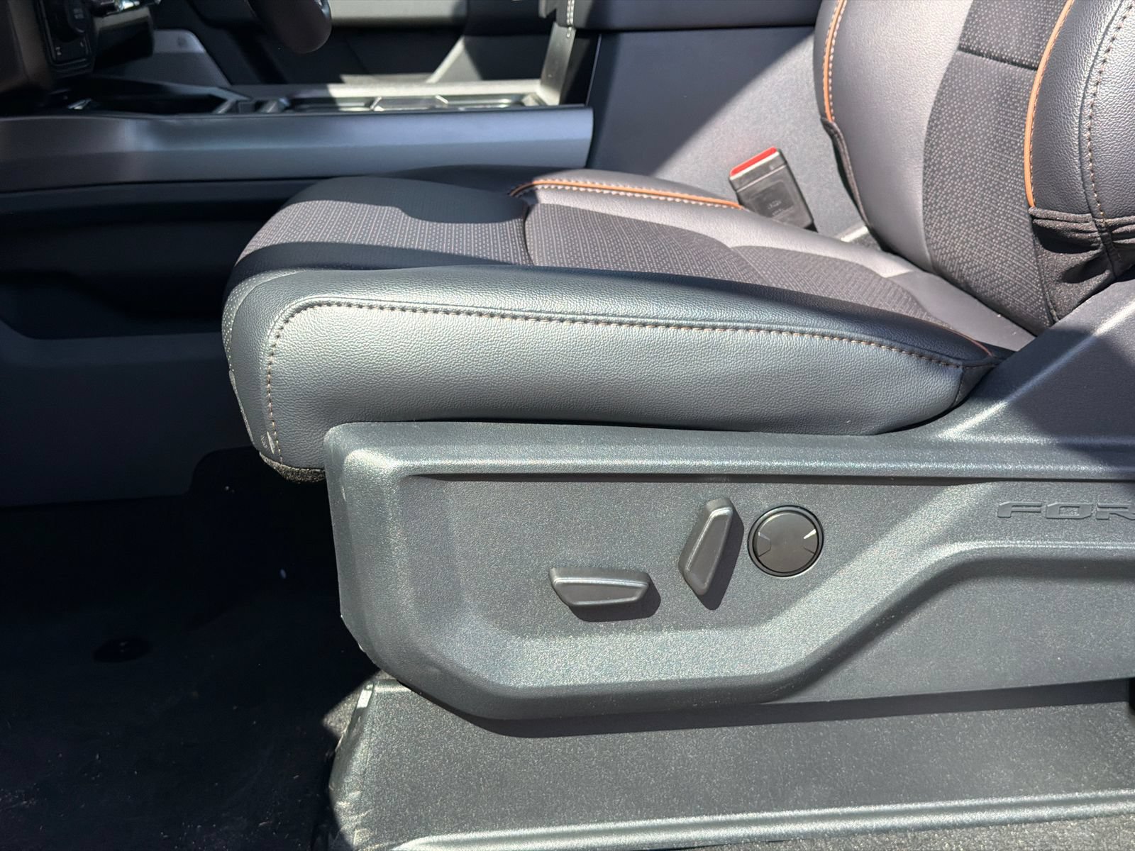 New 2026 Ford F250 Lariat AWD/4WD image 15