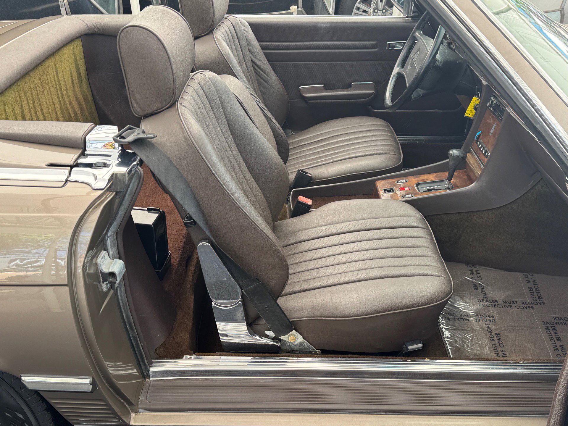 Used 1987 Mercedes-Benz 560 SL image 16