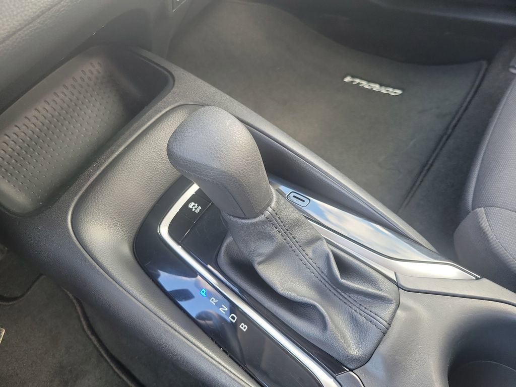 Certified 2025 Toyota Corolla LE image 27