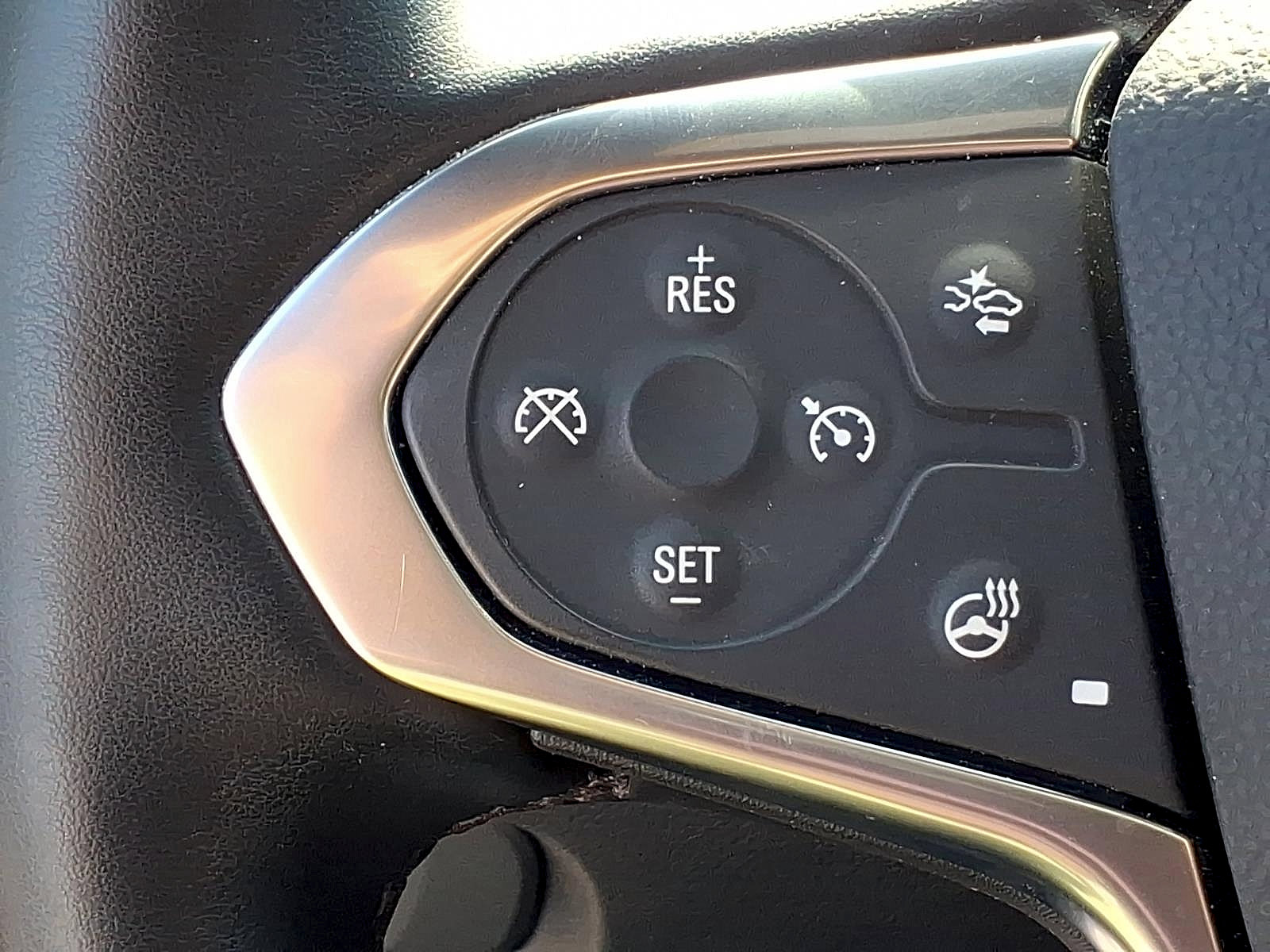 Certified 2023 Chevrolet Traverse LT w/ LPO, Floor Liner Package image 15