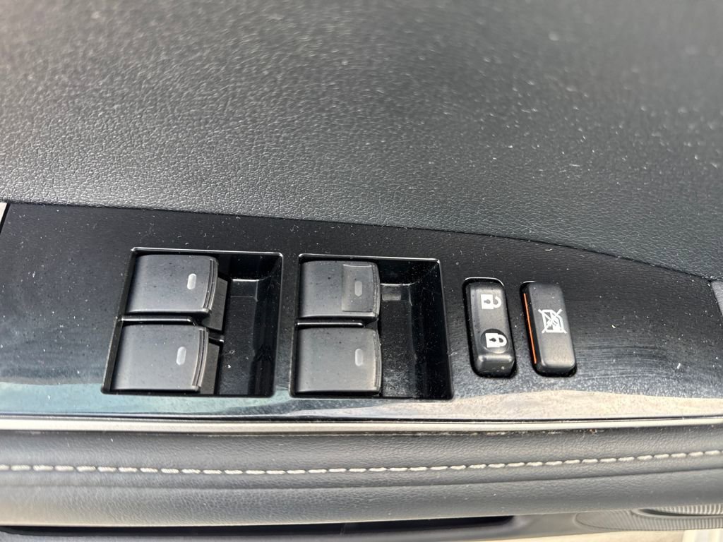 Used 2018 Lexus ES 350 w/ Luxury Package w/Wood Trim image 15