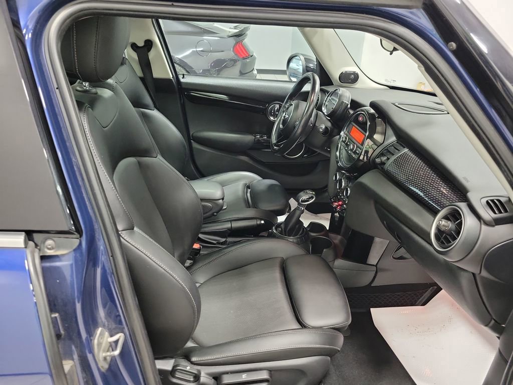 Used 2015 MINI Cooper S image 18