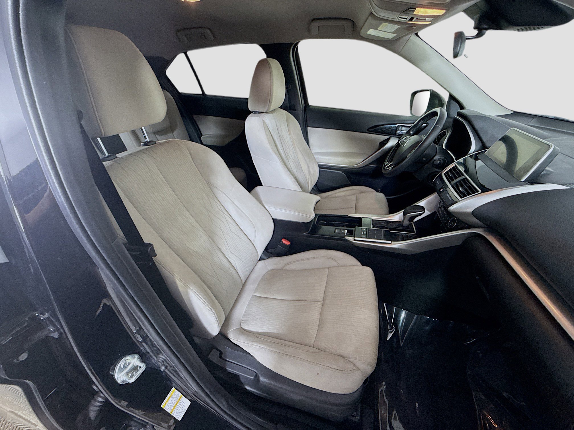 Used 2020 Mitsubishi Eclipse Cross SE image 29