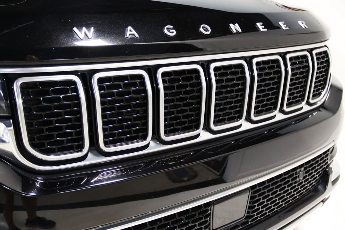 Used 2023 Jeep Wagoneer L Series II w/ Premium Group I AWD/4WD image 27