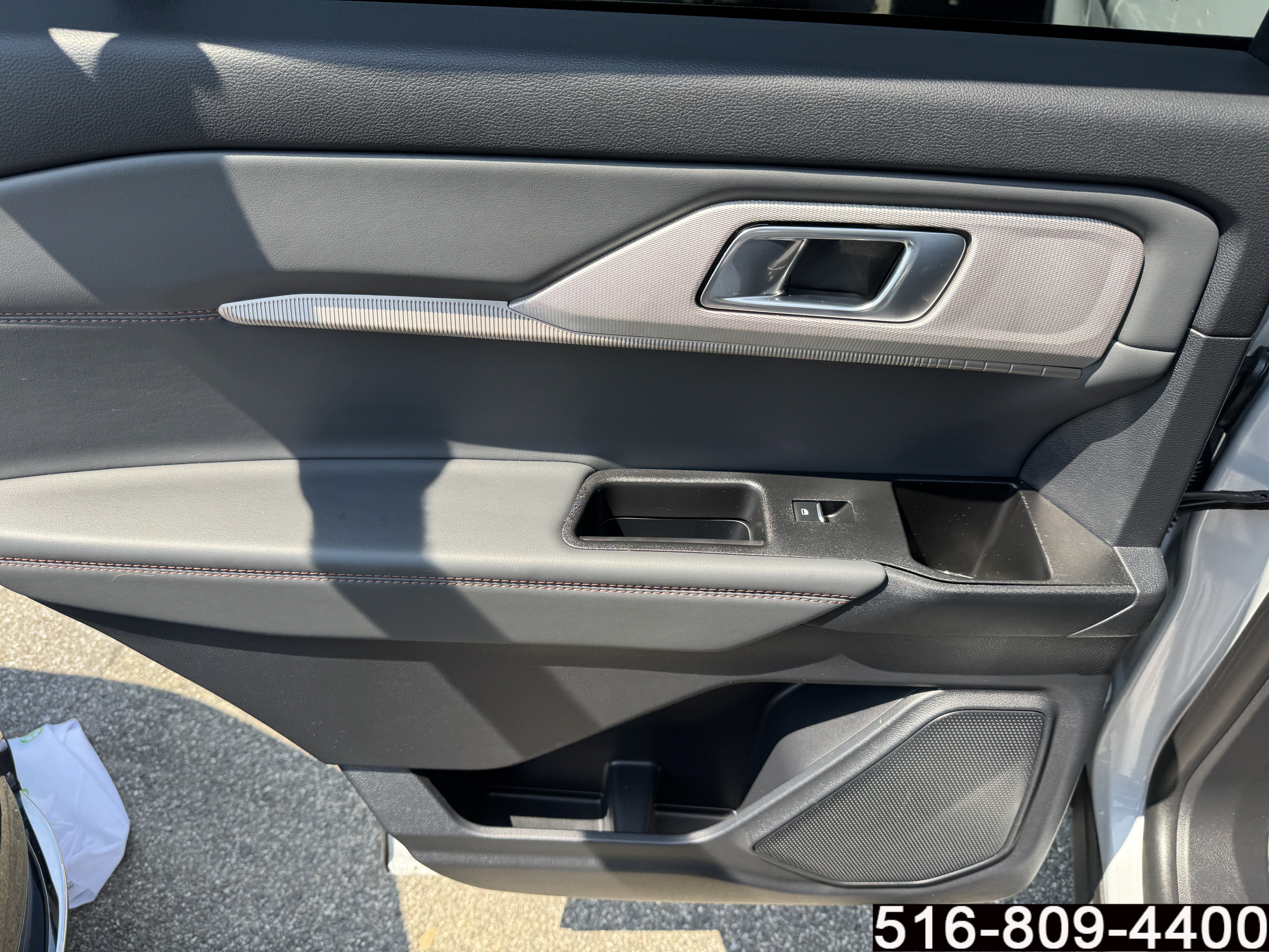 Used 2026 Ford Explorer Active AWD/4WD image 35